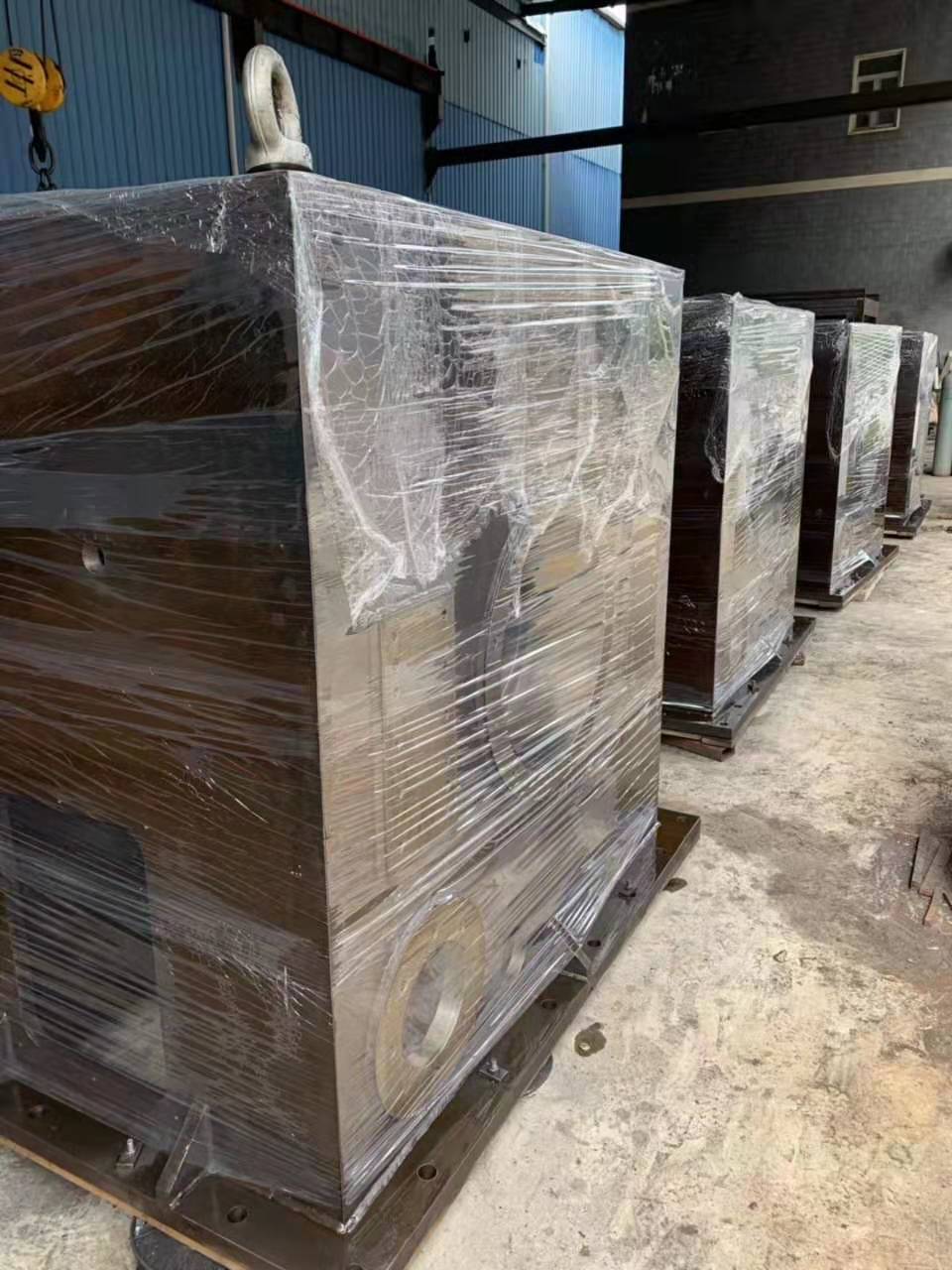 滿滿一車“大型自動化設(shè)備機架”發(fā)貨江蘇